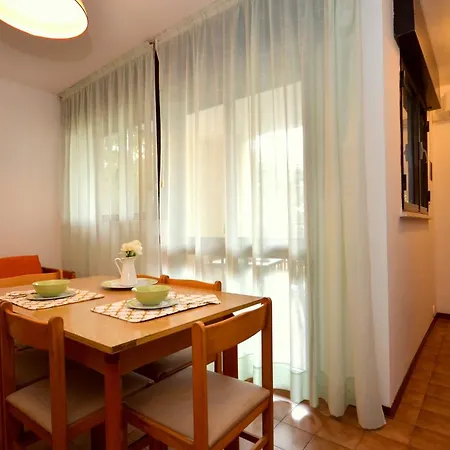 Condominio Alemagna Апартаменты *